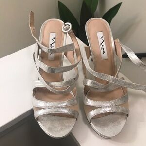 Nina New York High Heels Womens 9.5M Silver Buckle Strap